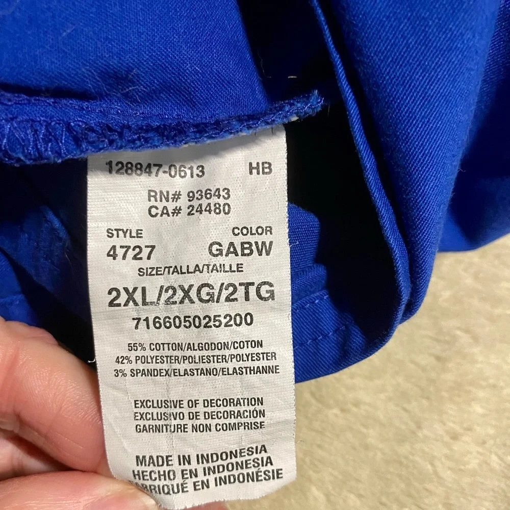 🩺Cherokee Scrub Top🩺 - Picture 3 of 4